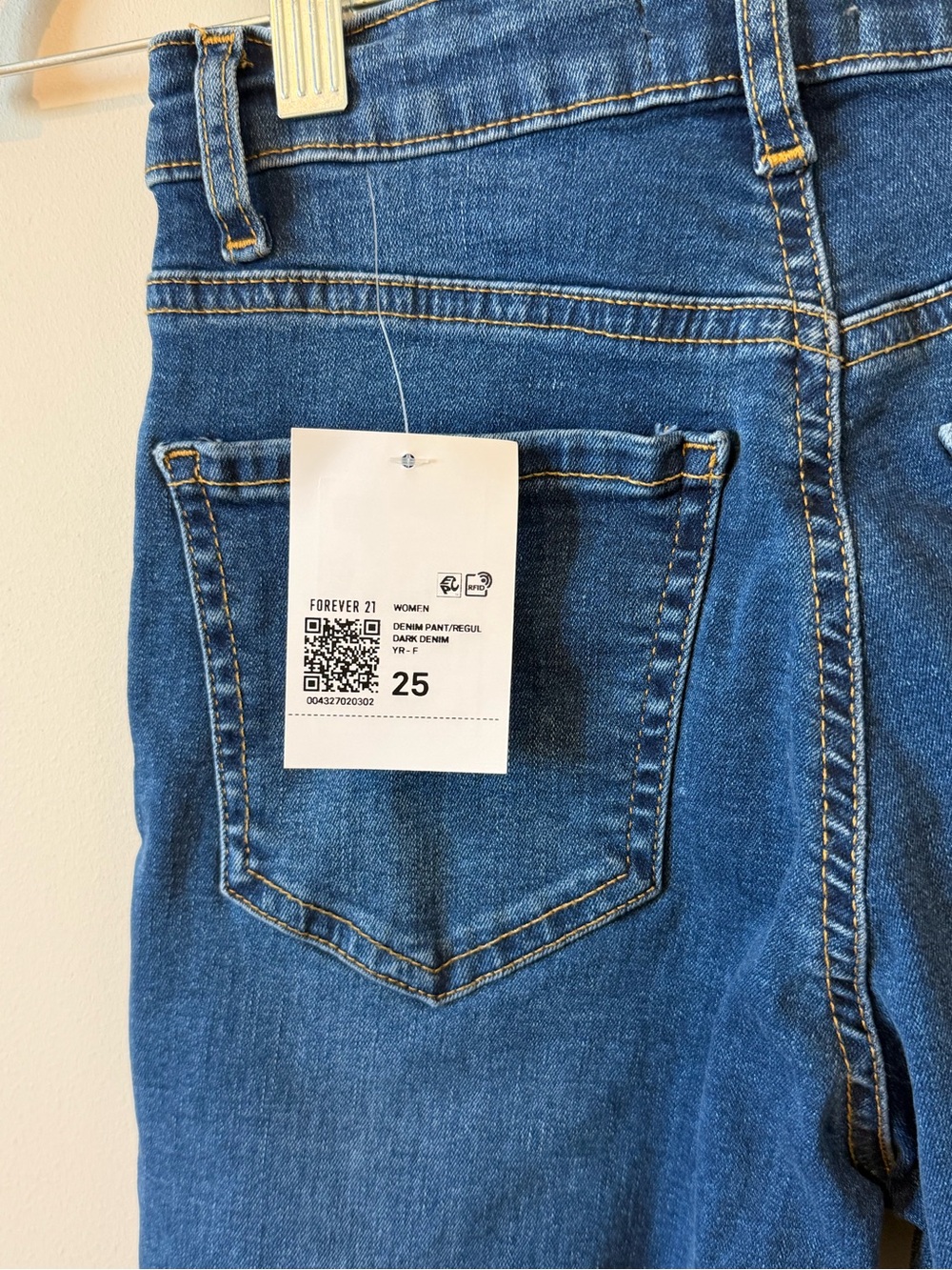 NWT Forever 21 Mid-Rise Skinny Jeans - Picture 7 of 7
